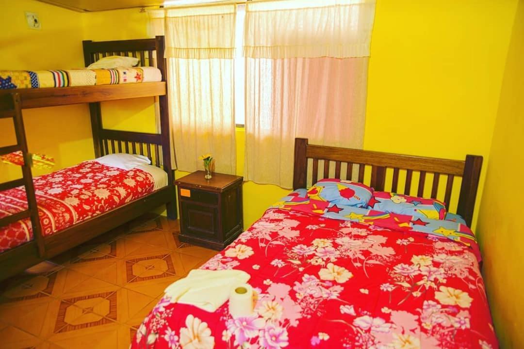 Hostal Henrry'S Hotel Mindo Kültér fotó